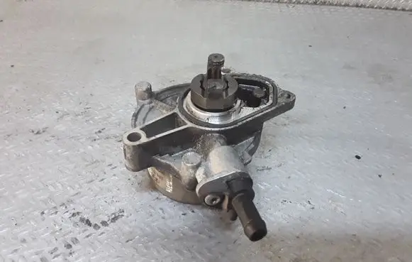 Hyundai i30 Vacuum pump 288102A101