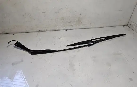 Volkswagen II LT Front wiper blade arm 2D1955408A 2D1955402A
