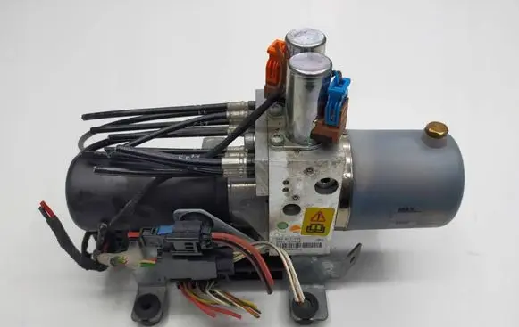 Renault Megane II Convertible roof hydraulic pump E84871789