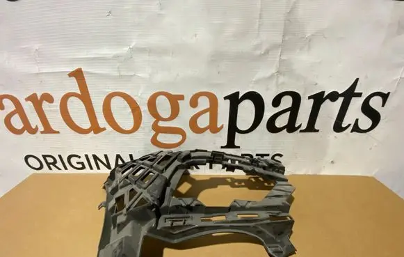 Front bumper mounting bracket