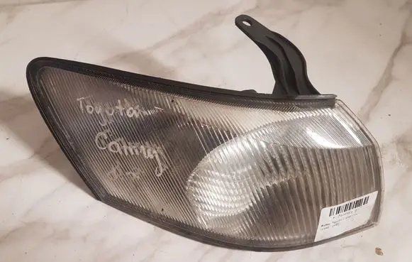 Toyota Camry Front indicator light