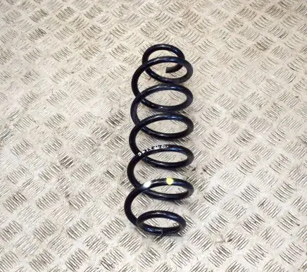 Toyota C-HR I Rear coil spring