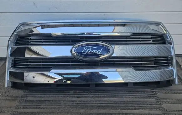 Ford F150 Front grill FL348200