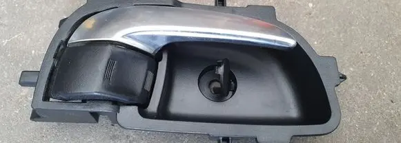 Toyota Auris E180 Rear door interior handle 692050D270 692050D200