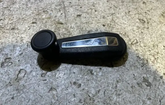 BMW 5 E28 Rear door window winding handle 