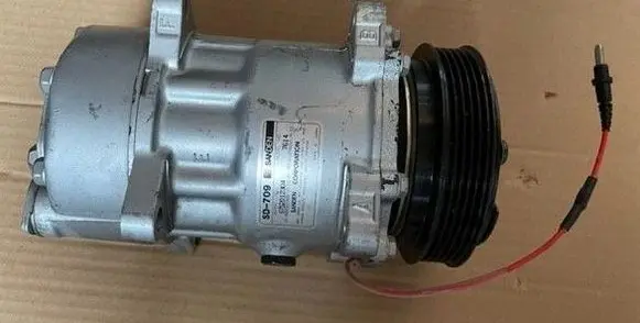 Renault Safrane Air conditioning (A/C) compressor (pump) SD7097614III