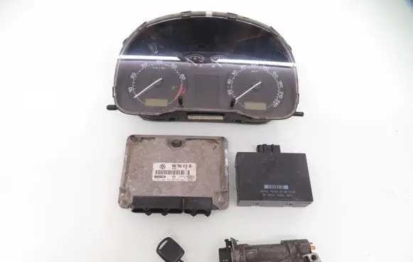 Skoda Octavia Mk1 (1U) Engine control unit/module ECU 1J0959799Q 06A906018GR 1U0920810B