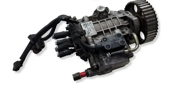 Audi A4 S4 B5 8D Fuel injection high pressure pump 028130115A