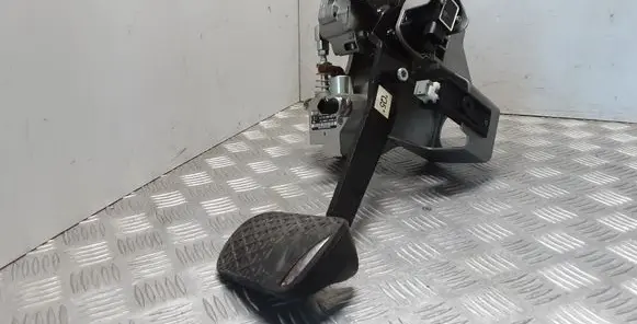 Mercedes-Benz E W212 Brake pedal 03498011001 A2122900001 A2122900201