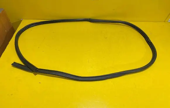 Mazda 6 Front door rubber seal 