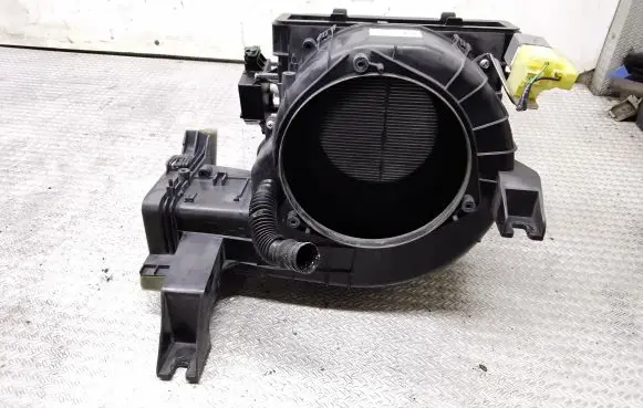 Subaru Forester SH Interior heater climate box assembly housing 72210SC010