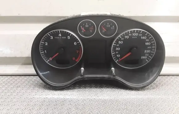 Audi A3 S3 8P Speedometer (instrument cluster) 8P0920900J