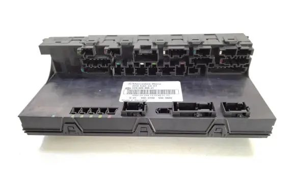 Mercedes-Benz E W211 Comfort/convenience module 2035452401 5DK00848641