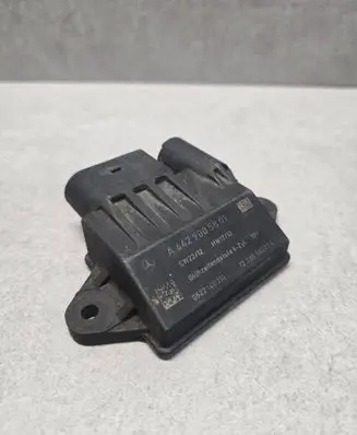 Mercedes-Benz E W211 Glow plug pre-heat relay A6429005801 0522140210 12338002271
