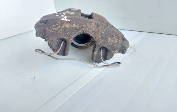 Audi A6 S6 C6 4F Front brake caliper