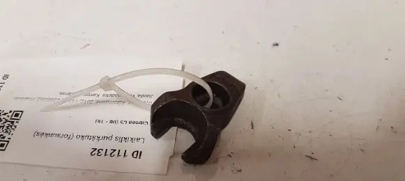 Citroen C5 Fuel Injector clamp holder 569222