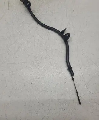 Volkswagen PASSAT B6 Oil level dip stick 03L103634