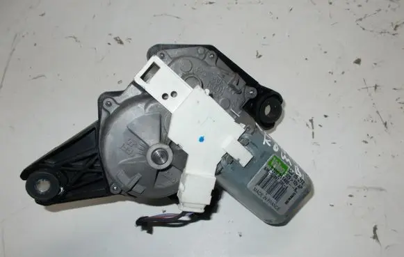 Renault Clio III Rear window wiper motor 