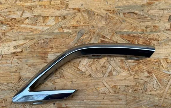Volkswagen Touran III Rear bumper trim bar molding 5TA853053