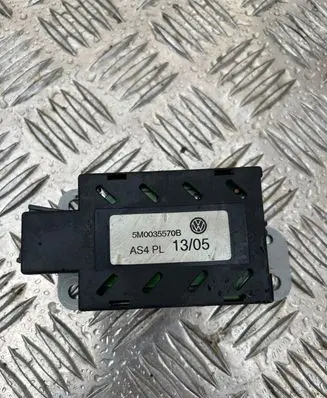 Volkswagen Golf Plus Aerial antenna amplifier 5M0035570B 1305 AS4PL