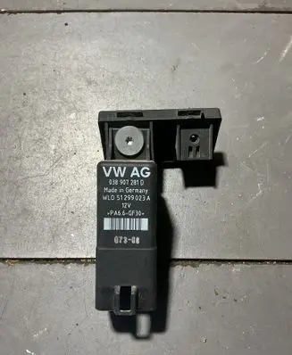 Glow plug pre-heat relay