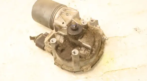 Opel Astra J Wiper motor