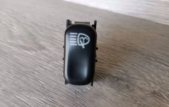 Mercedes-Benz E W210 Headlight washer switch 2108202210 93224690 501598