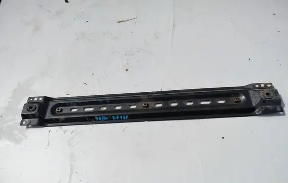 Peugeot 307 CC Radiator support slam panel bracket 