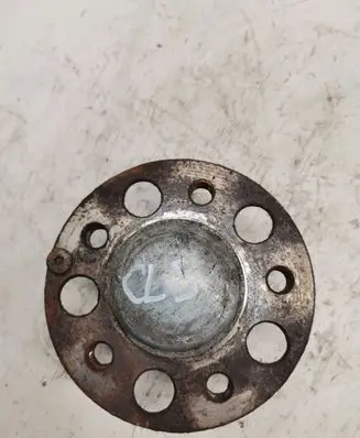 Mercedes-Benz CLS C218 X218 Rear wheel bearing hub 