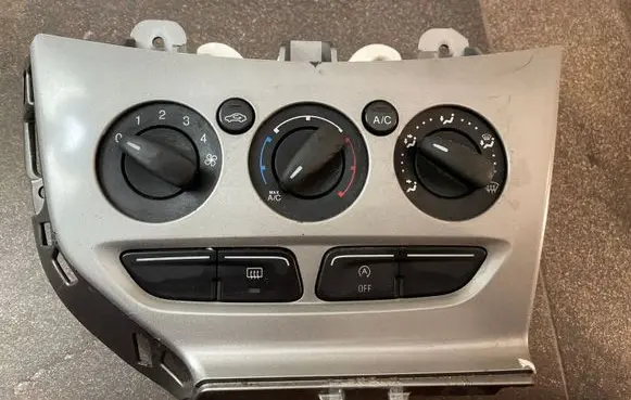 Ford Focus Climate control unit BM5T18549 BM5118522