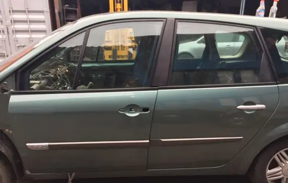 Renault Scenic II - Grand scenic II Front door