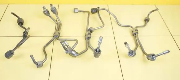 Volvo XC60 Fuel injector supply line/pipe D5244T14