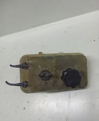 Peugeot 407 Coolant expansion tank/reservoir