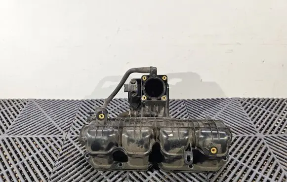 Toyota Auris E180 Intake manifold