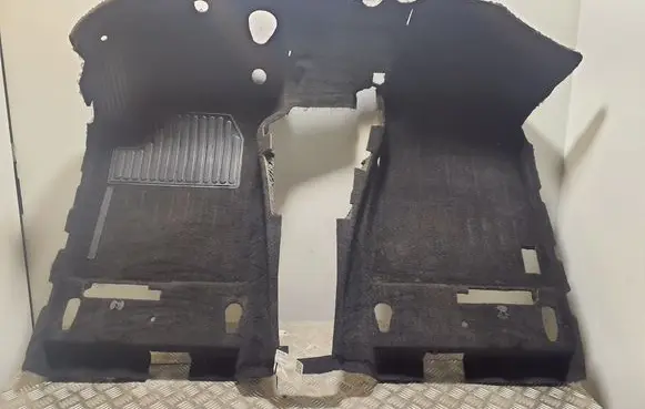 Alfa Romeo Giulietta Front floor carpet liner 1560997620 01560997590