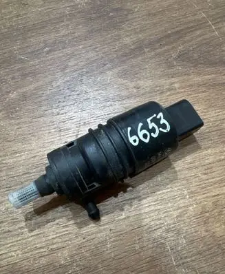 BMW 5 F10 F11 Windscreen/windshield washer pump 8362154