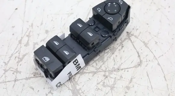 BMW M5 Electric window control switch 5A7CB16MWGK147 5A7CB16