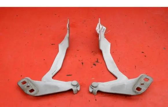 Ford Mondeo MK I Engine bonnet/hood hinges DS73F16801AB