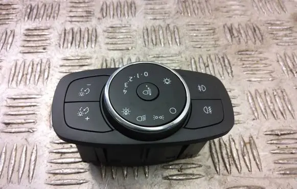 Ford Puma Light switch 1050797300