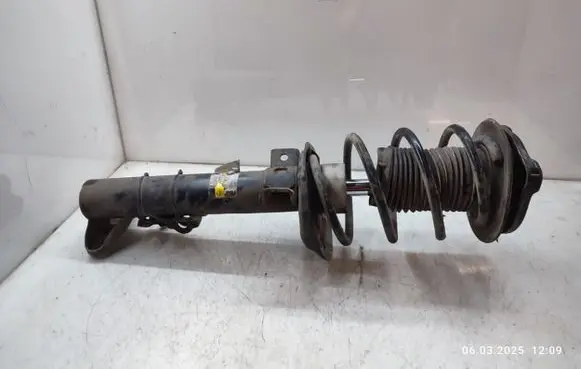 Mercedes-Benz C W204 Front shock absorber with coil spring