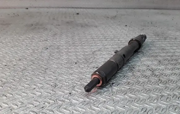 Audi A6 S6 C5 4B Fuel injector 059130201A