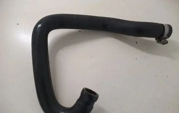 Mercedes-Benz Vito Viano W639 Engine coolant pipe/hose