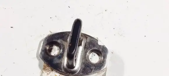Volkswagen Golf V Rear door lock loop/hook striker 