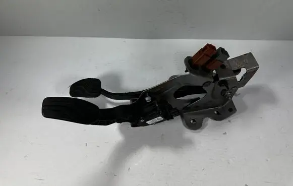 Renault Kadjar Accelerator throttle pedal 180024BA0B