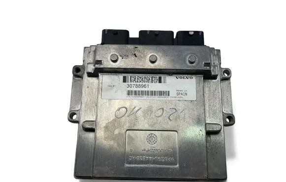 Volvo V50 Engine control unit/module ECU 30788961