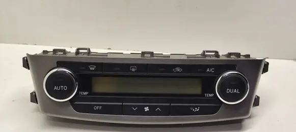 Toyota Avensis T270 Climate control unit 5590005460