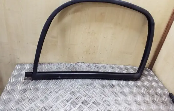 Fiat Ducato Rubber seal front door window/glass 