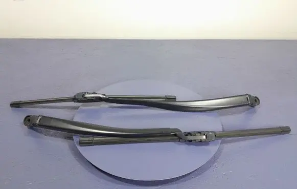 Lexus IS 220D-250-350 Front wiper blade arm