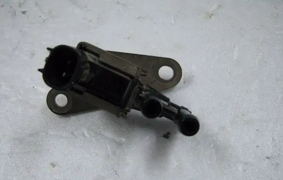 Mitsubishi Outlander Turbo solenoid valve MR507781