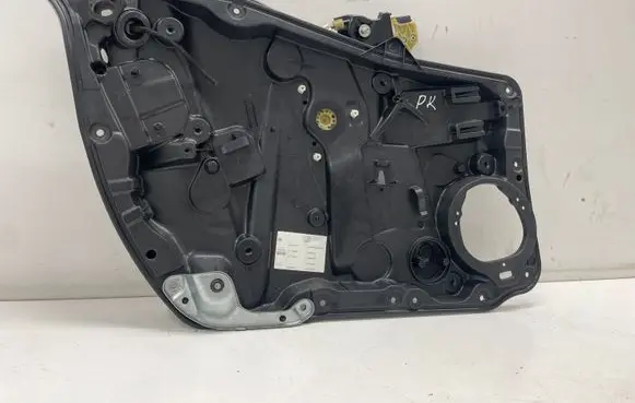 Mercedes-Benz CLA C117 X117 W117 Front door window regulator with motor A2047602134